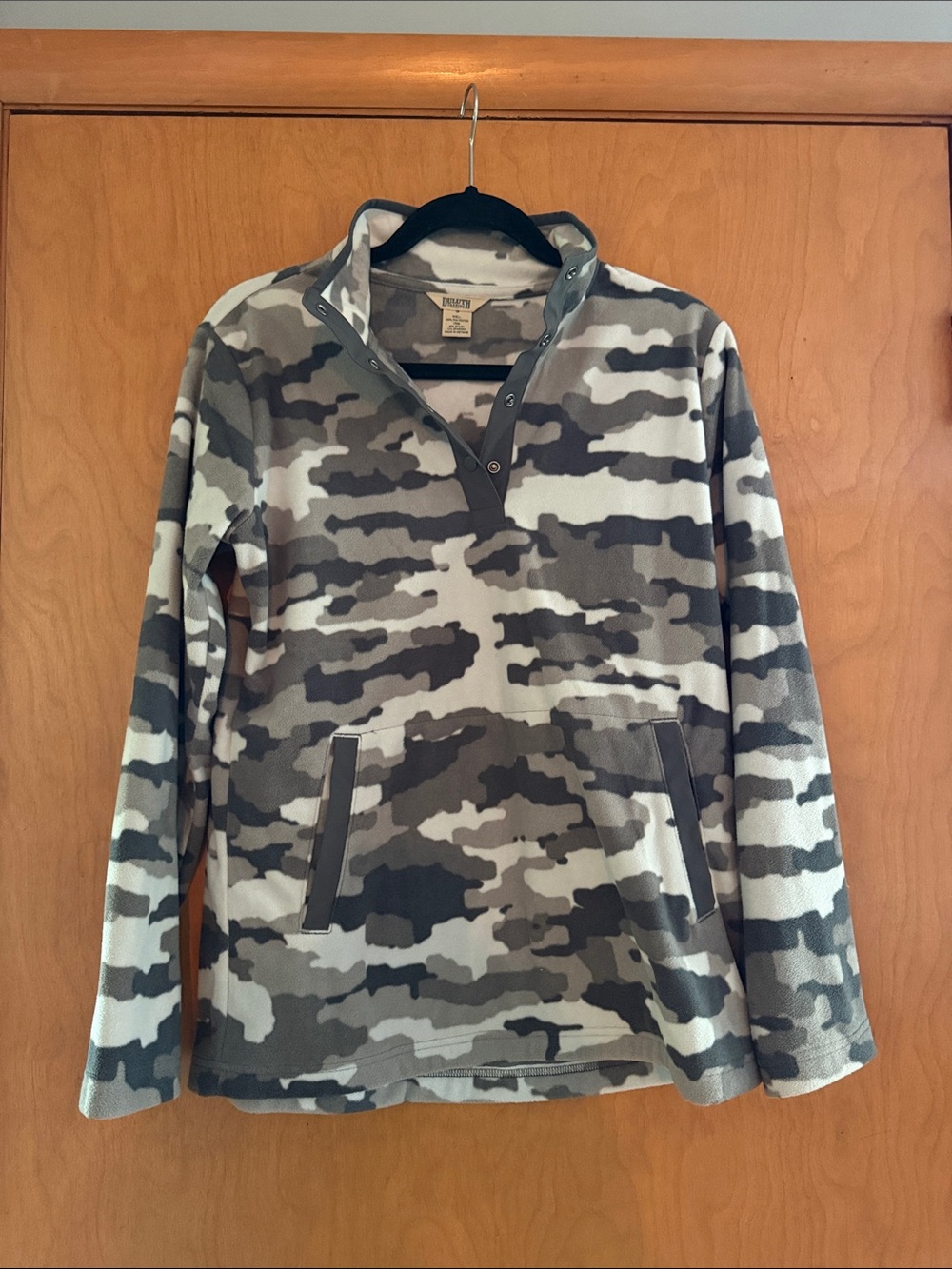 Duluth Trading Co Gray and Cream Camo Fleece Pullover